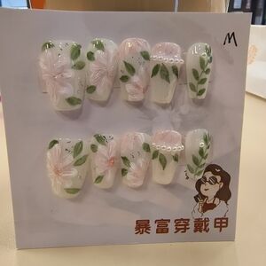Bundle of 3 Press on nail